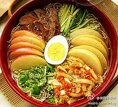 云淡风轻山水画采集到10.美食集中营