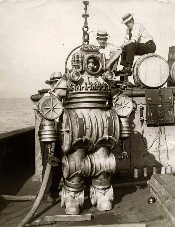 老照片中的潜水装备(1910s-1930...