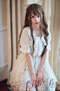 #lolita私影# <br/>Some of us get dipped in flat, some in satin, some in gloss. <br/>But every once in a while you find someone who's iridescent, and when you do, nothing will ever compare. <br/>忙的差点忘了发这套了。有人知道这是哪里的台词吗(๑•͈ᴗ•͈)<br/>小裙子