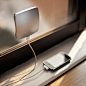 荷兰XD Design贴窗式太阳能充电器 USB手机充电器