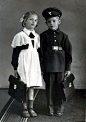 【旧照片】苏联时期的女仆系校服，其实就是在外面套了个围裙
