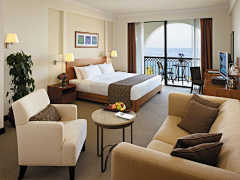 YYCDESIGN采集到全球酒店客房設計 Hotel rooms