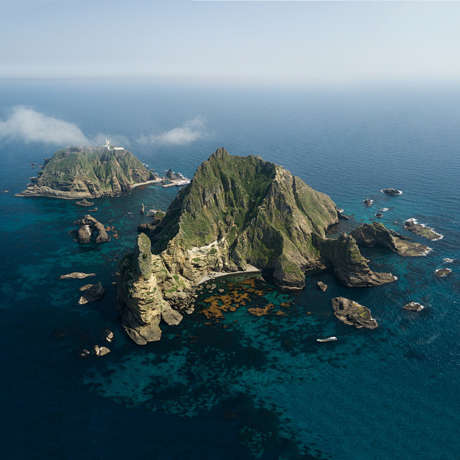 dokdo-rocks-south-ko...