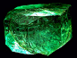 巨大的翡翠::拜见Gachala翡翠！ 这尤物是世界上规模最大，最著名的未切割绿宝石之一。 目前居住在史密森学会在纽约，在Gachala被发现于1967年在哥伦比亚，在那里经常发现罕见类型的祖母绿。 称量一个沉重的858克拉（172克），将Gachala翡翠是未切割宝石的纯净之美为例