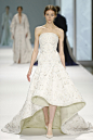 Ralph & Russo Couture Spring 2015 春夏巴黎高级定制发布 - 无时尚中文网NOFASHION -中国领先的奢侈品行业报道、投资分析网站。