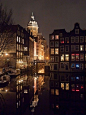 阿姆斯特丹的夜景，很剔透。