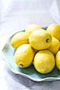#摄影第二自然# #食物摄影# #摄影# 
满屏柠檬黄，顿时不渴了。 ​​​​