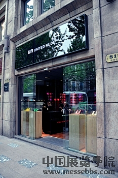 0KdTF_Min采集到专卖店