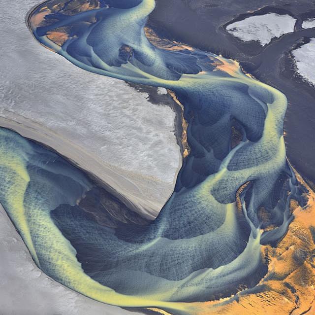 俯拍冰岛河流绚丽似油画_新浪图片
