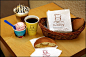 [Rotiboy面包坊明洞店] 区域：明洞    主要的菜单：面包，冰激凌，咖啡，茶，果汁2007年韩国引起爆炸性的受欢迎的“Rotiboy(男服务员)店”。“在世界最好吃的面包”是Rotiboy的广告标语。