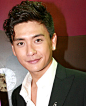 黄宗泽（英文：Bosco Wong，1980年12月13日－）是香港电视广播有限公司（TVB）旗下的合约艺员。中学就读中华基督教会基协中学，学生时期在街上被星探看中而投身演艺圈，1998年拍摄“阳光柠檬茶”广告，继而1999年加入TVB成为合约艺人。