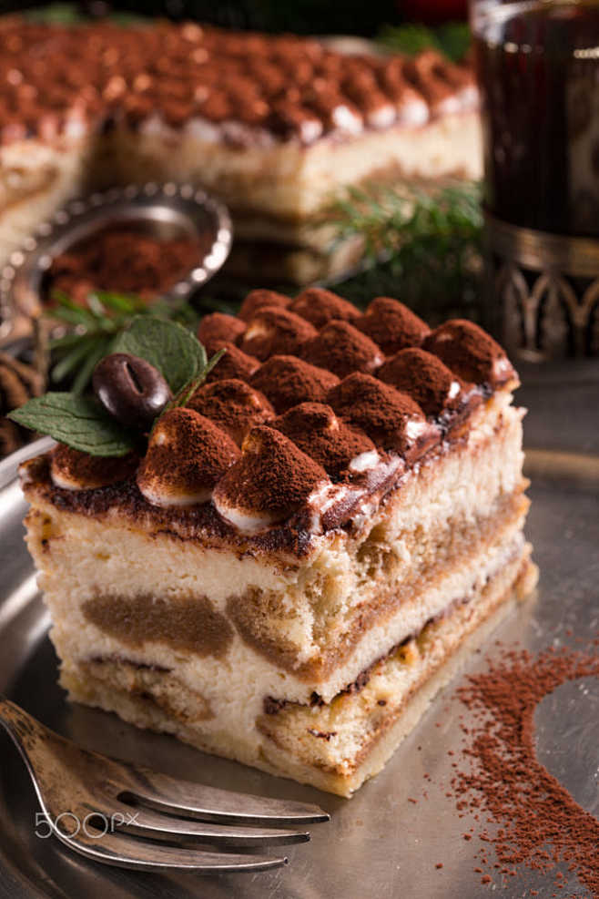 Christmas tiramisu b...