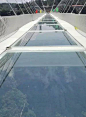 世界第一玻璃桥--天门山玻璃栈道 #张家界#
小憩旅游网：http://www.xiaoqigo.net/