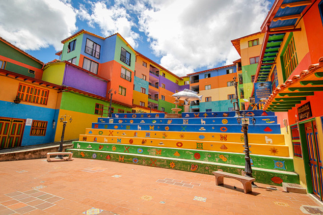 世界上最美的小镇: 哥伦比亚的瓜塔佩
所...