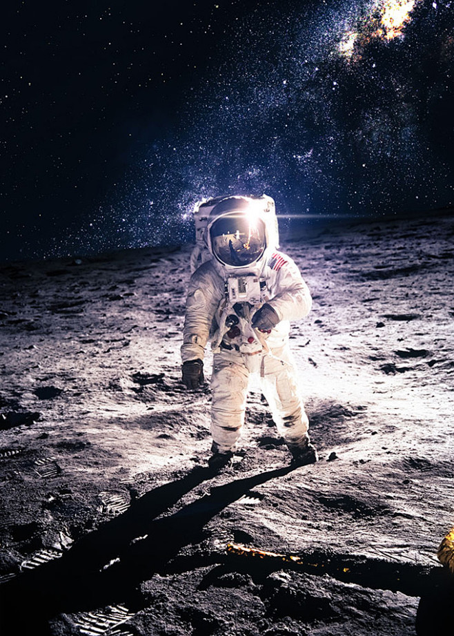 在月球上探险的宇航员高清图片