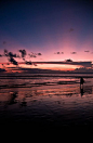 Surfer and Sunset, Bali, Indonesia #美景# #摄影师# #摄影比赛#