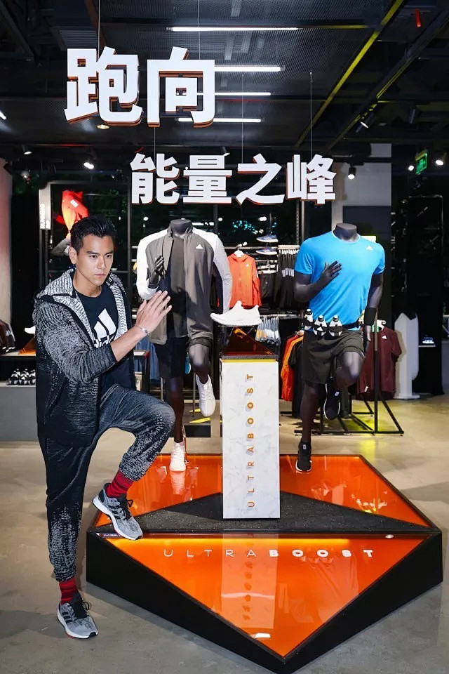 阿迪达斯上海品牌中心重装开业，升级后的品...