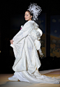 和服之美 平原 綾香(日本流行歌手)展示的婚禮和服