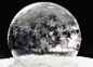 图片：We can't stop watching these perfectly frozen bubbles : 在 Google 上搜索到的图片（来源：hellogiggles.com）