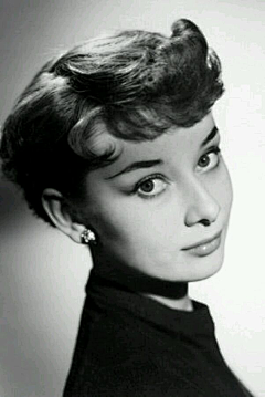 蝴蝶33a采集到海外明星-奥黛丽·赫本Audrey Hepburn