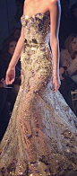 SPRING 2014 COUTURE Zuhair Murad~blingbling的裙裙  #时尚秀# #服饰服装制作细节# #时尚优雅# #蕾丝控礼裙# #金色# @予心木子