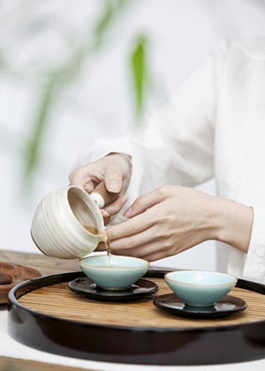 茶，是对春天记忆的收藏，在任何一季里饮茶...