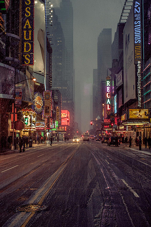 雪的晚上，纽约市