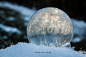 图片：Bubbles in the Snow – Incredible Frozen Pictures by Susan Byerly : 在 Google 上搜索到的图片（来源：photographyblogger.net）