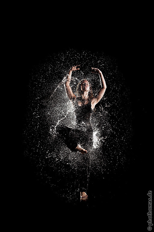 dancing_with_water_3...