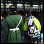 #琵琶西游记#北京西客站的背影，他们面对的是家乡的方向...