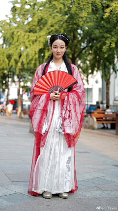 诺丁山的梦采集到女装。