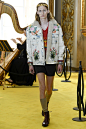 Gucci Resort 2018 Fashion Show : See the complete Gucci Resort 2018 collection.