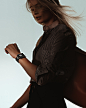 Apple Watch - 通知 : Apple Watch 让你能及时收到并回应来电和信息，以及你关注的 app 发来的讯息。