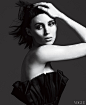 鲁妮·玛拉(Rooney Mara)《Vogue》美国版2011年11月刊时尚大片