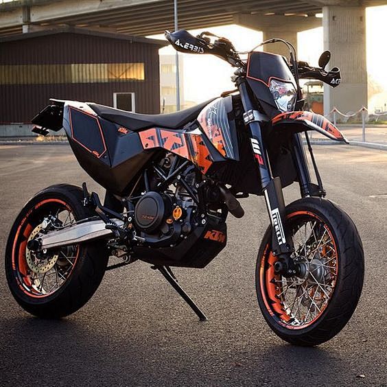 KTM SMC 690