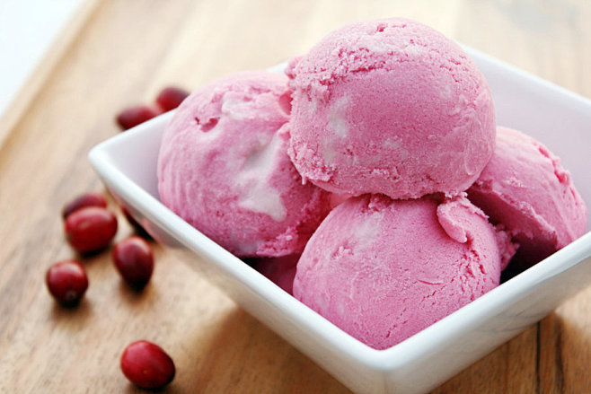 Cranberry Ice Cream ...