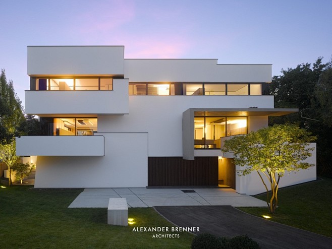 【一点资讯】住宅设计：两款极简之美的德国...