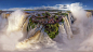 世界新七大奇迹之一的伊瓜苏瀑布，位于阿根廷与巴西交界处