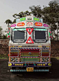 印度色彩艳丽的卡车，开起来！跳起来！阿开苦力猴亚猴奔！｜美国自由摄影师 Dan Eckstein