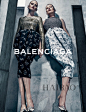 巴黎世家 (Balenciaga) 2015秋冬广告大片 模特：凯特·莫斯 (Kate Moss) 、劳拉·斯通 (Lara Stone)  摄影师：Steven Klein