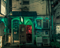 纽约摄影师 Franck Bohbot 镜头下东京的夜晚，在涩谷、新宿、秋叶原、浅草等繁华街道的深处，隐藏着的风俗店、酒吧、居酒屋和夜店。#知日写真大赏#