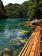 卡烟甘湖木制人行道，菲律宾

. : : Stunning Nature : : . / Lake Kayangan and Wooden Walkway, Philippines : One of Coron’s Primary Attractions | Amazing Snapz