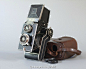 罕见1934年德国产Welta 中画幅古董折叠双镜头反射相机。Welta-Kamera-Werk公司在二次世界大战之前，它以生产中端风琴相机为主；同时也大胆地尝试了制作折叠式双镜头反射相机（Folding TLR）。由于该类相机结构复杂，造价昂贵，因此很少有公司愿意涉足。购买请私信或加嶶信:vf-shop