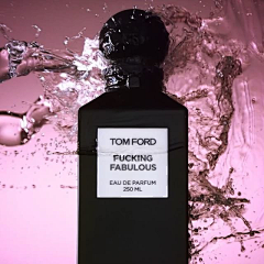 小呆呆咿呀呦采集到品牌 | TOM FORD