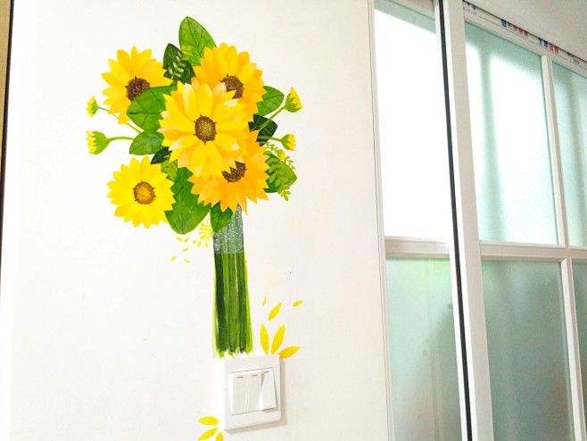 第一次墙绘，最爱的向日葵