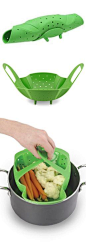 Vegetable Steamer // So much better than the classic steel steamer... this one is made from heat-proof non-toxic silicone, and even rolls up for storage! #product_design #industrial_design