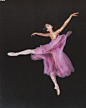 古典芭蕾典型舞姿之一 “阿拉贝斯”