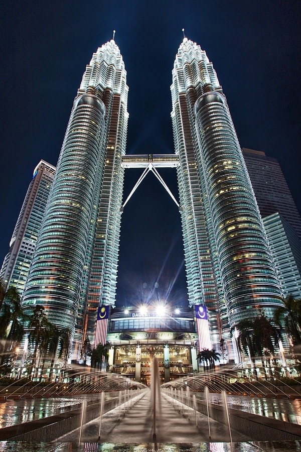 Petronas Towers - Ku...