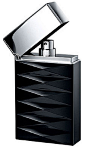 1974年，Giorgio Armani 与他的朋友 Sergio Galeotti 合资，成立了以 Giorgio Armani 为名字的男装品牌。1974年，当乔治.阿玛尼的第一个男装时装发布会在完成之后，人们称他是“夹克衫之王”。 Attitude绝度香水是由Armani阿玛尼香水公司于2007年推出的一款新型男性香水。香水瓶身的设计灵感来自打火机，造型精致大方，时尚个性，无一例外地能够吸引男性的目光；而黑色与银色的色调互相搭配，瓶身上面凹凸的线条纹路，显得质感十足，凸显着整一款香水的神秘与高雅。