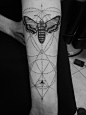 Innovative Geometric Tattoo Inspiration